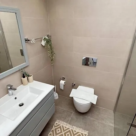 Lighthouse - Rooftop Pool & Sea View 1 By Azur Prime Apartament